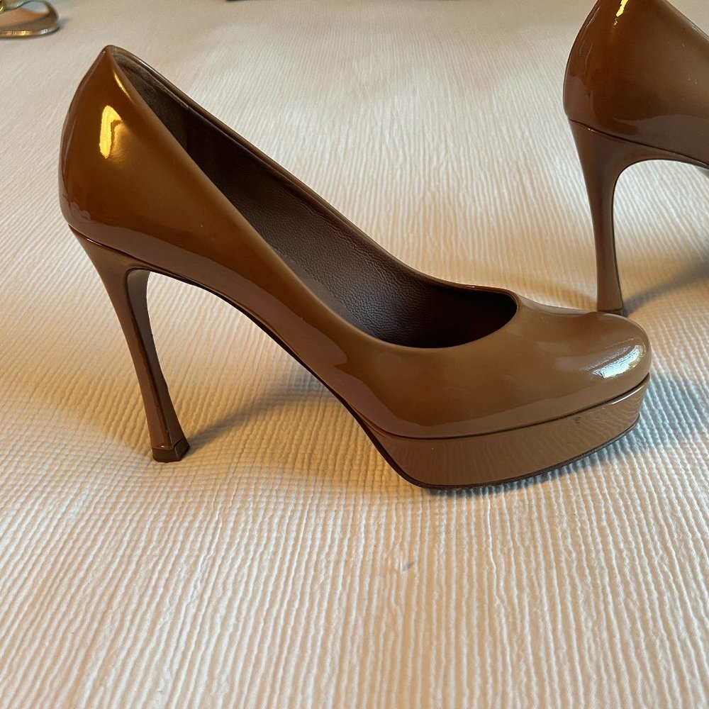 Yves Saint Laurent | Tribute Too 80 Pumps | Toasted Almond Patent Leather